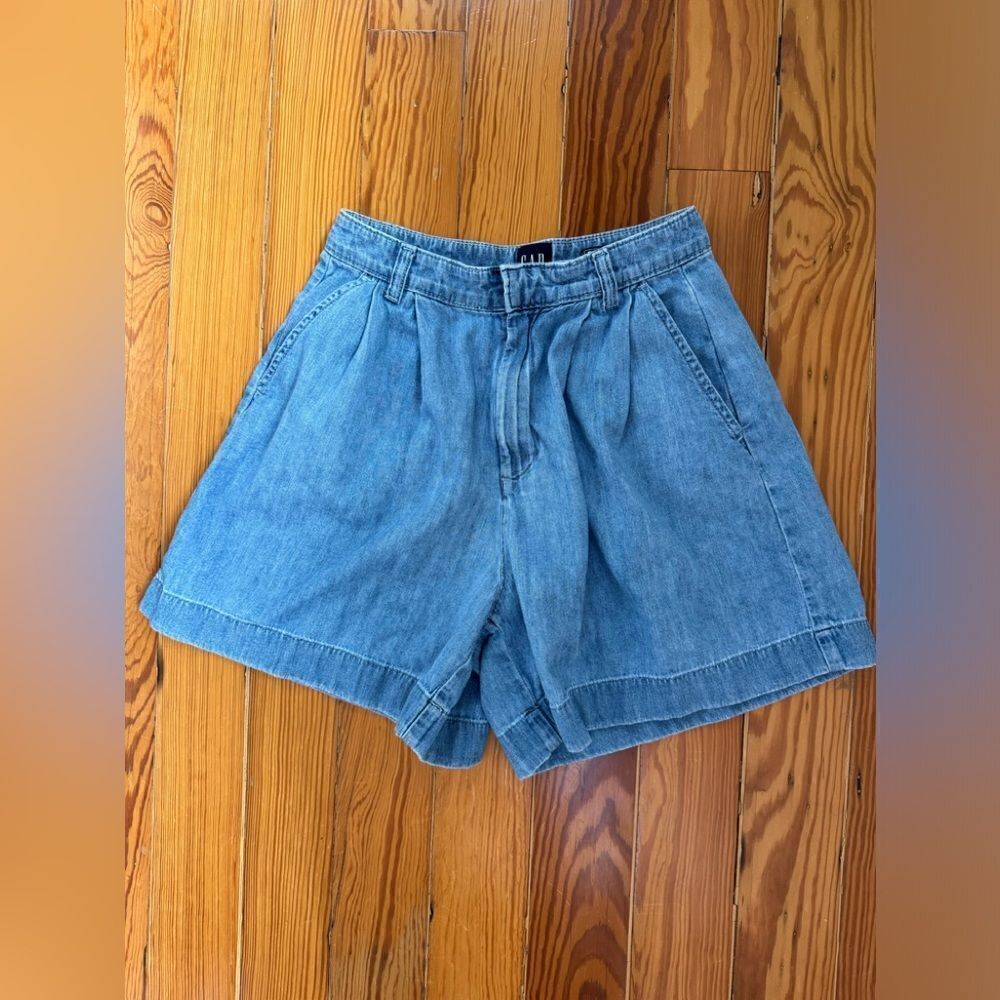 Gap Shorts
